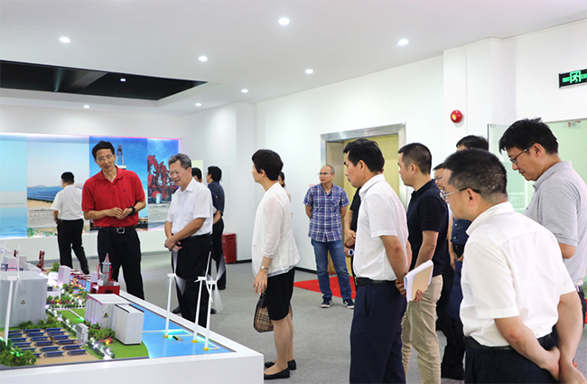 温州市领导一行到访长征娱乐开展挂点服务企业活动 (1).jpg