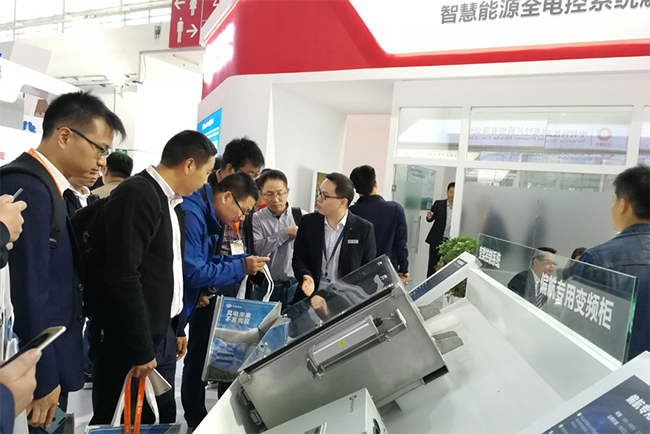 旋风来袭长征娱乐闪亮登场2018北京国际风能大会暨展览会-4.jpg