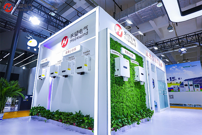 2022济南光伏展  长征娱乐2BT26展位实力吸睛 (2).jpg