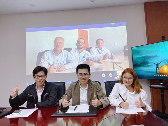 强强联合，长征娱乐与巴西知名新能源企业签署战略合作协议 (1).jpg