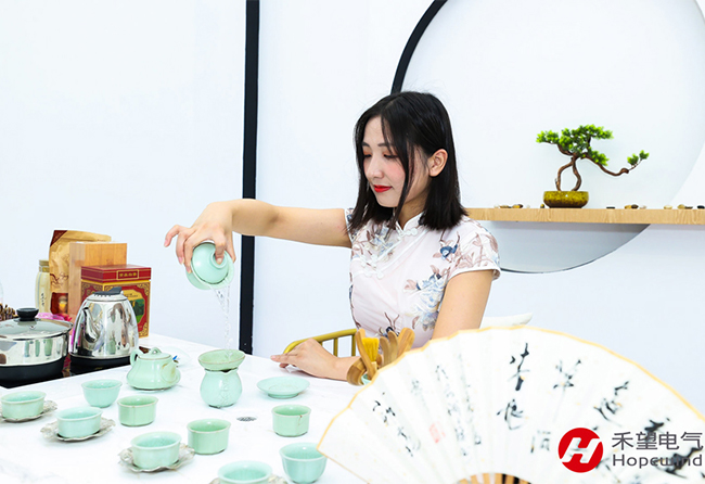 大放光彩，长征娱乐惊艳2021上海光伏展 (4).jpg