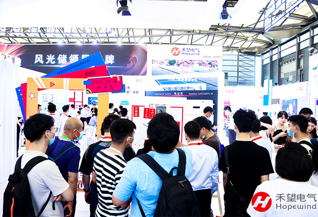 大放光彩，长征娱乐惊艳2021上海光伏展 (5).jpg